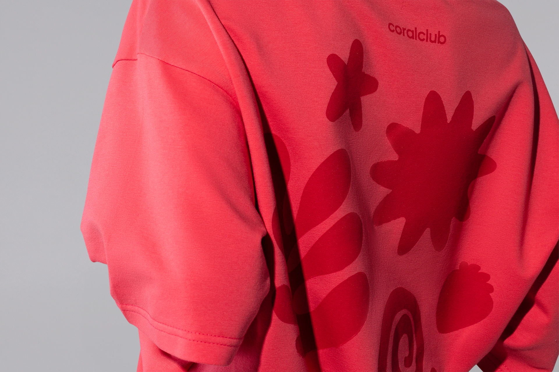 Көлөмдүү футболка, коралл